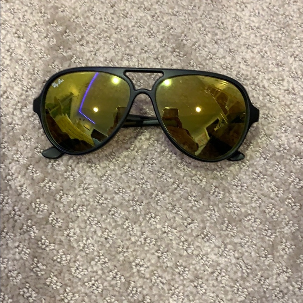 Black Frame Yellow Lenses Ray Ban Aviators